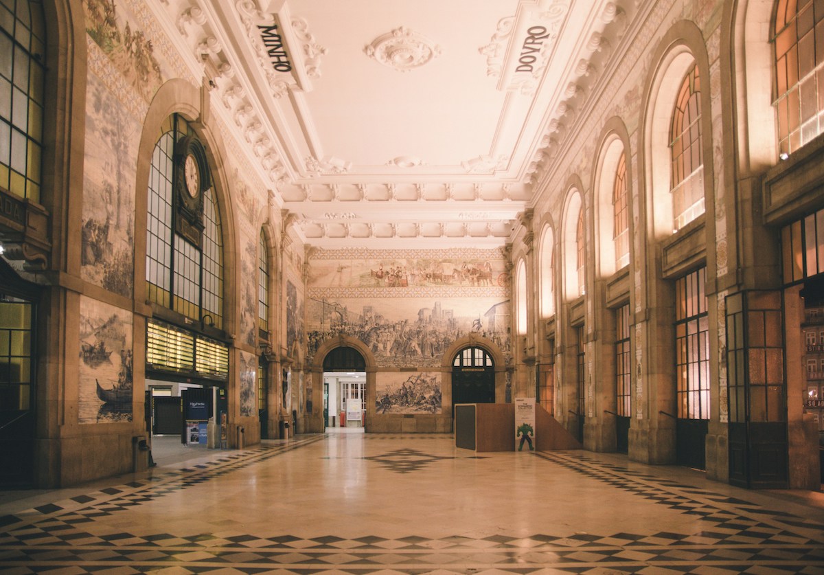 Inside Sao Bento Station