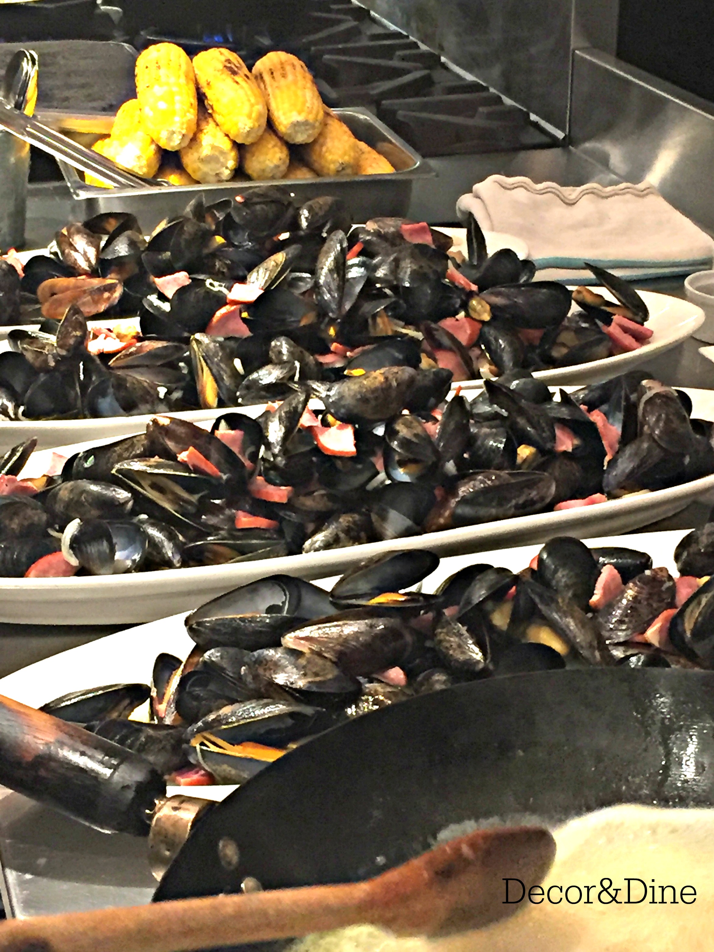 preparing the mussels